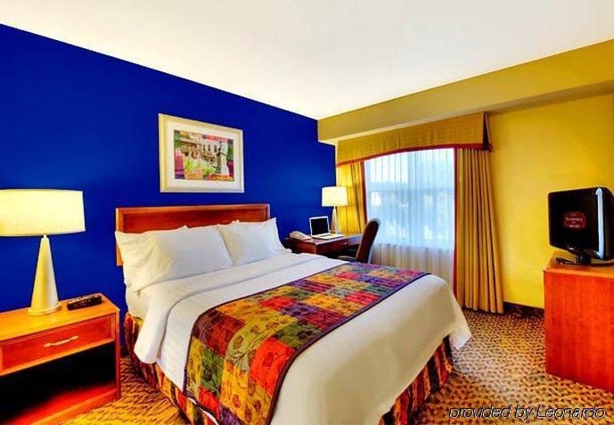 Boston Hotel 3*