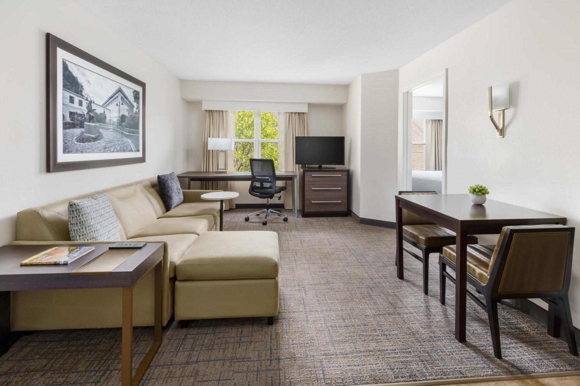 Hotel Boston 3*