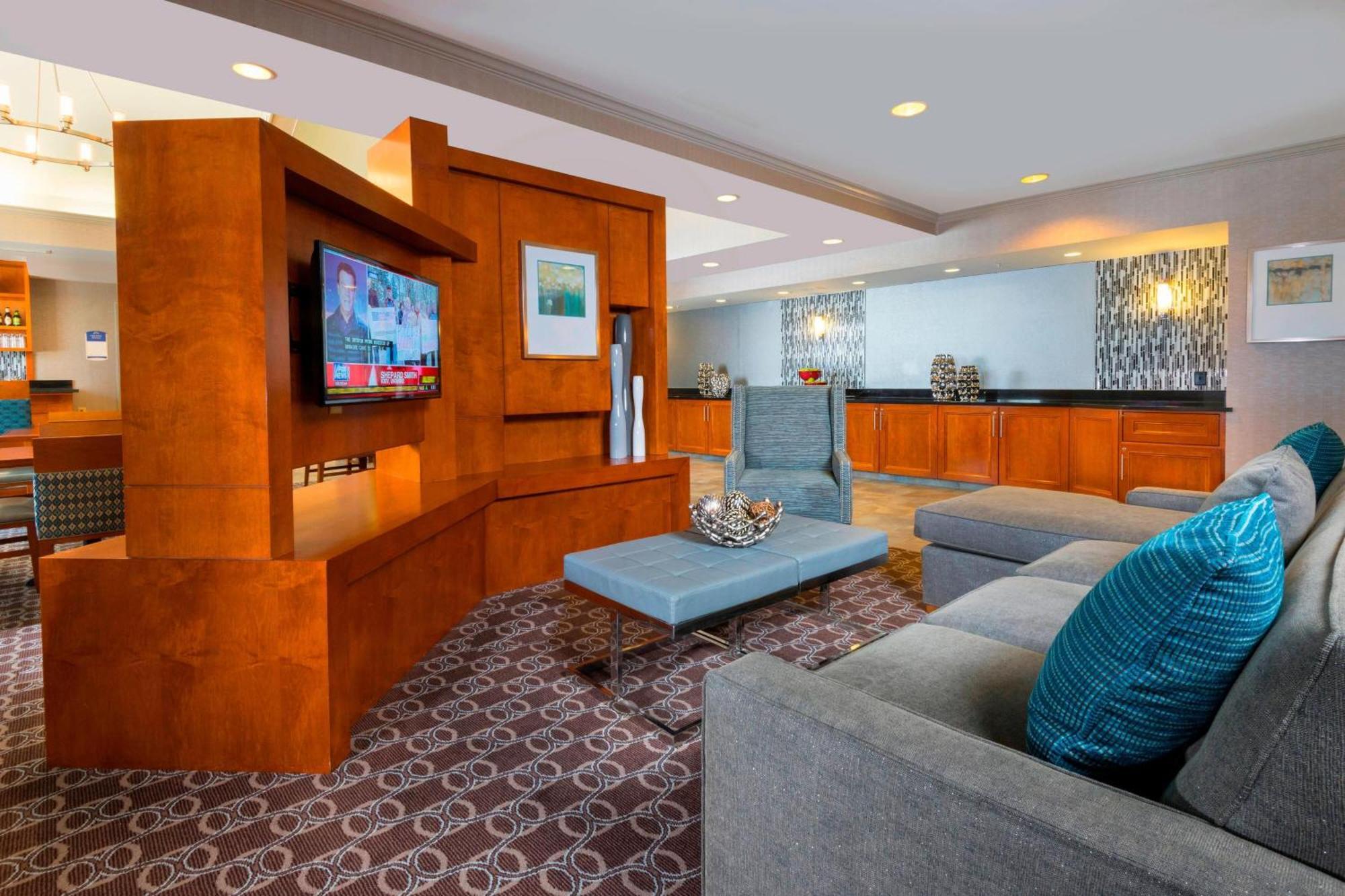 Hotel Boston 3*